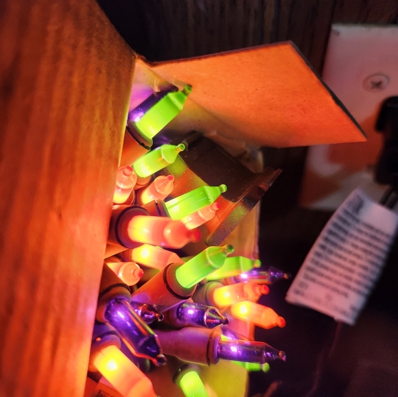 Vtg Sienna Halloween Mini Lights Violet & Multibulbs 13ft each Indoor Outdoor - Picture 6 of 8